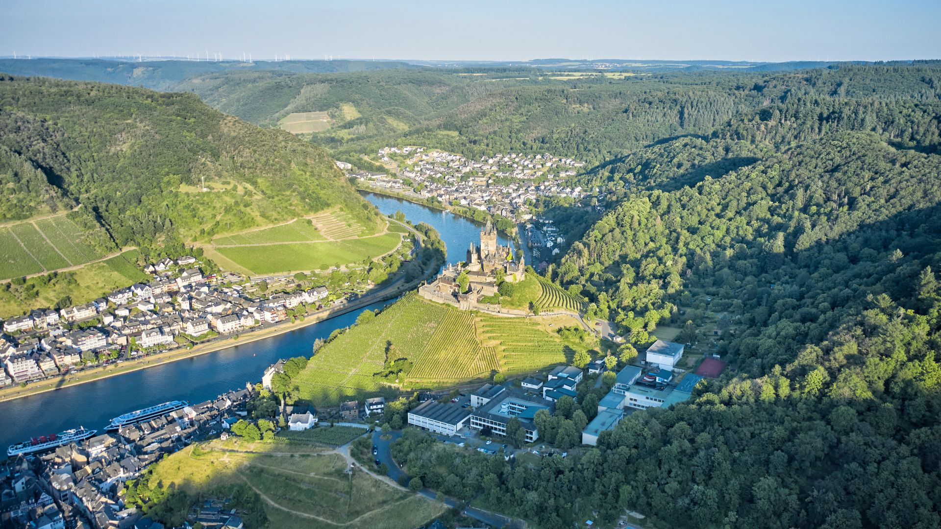 Cochem: Aerial view of the Reichsburg Cochem on the Moselle river