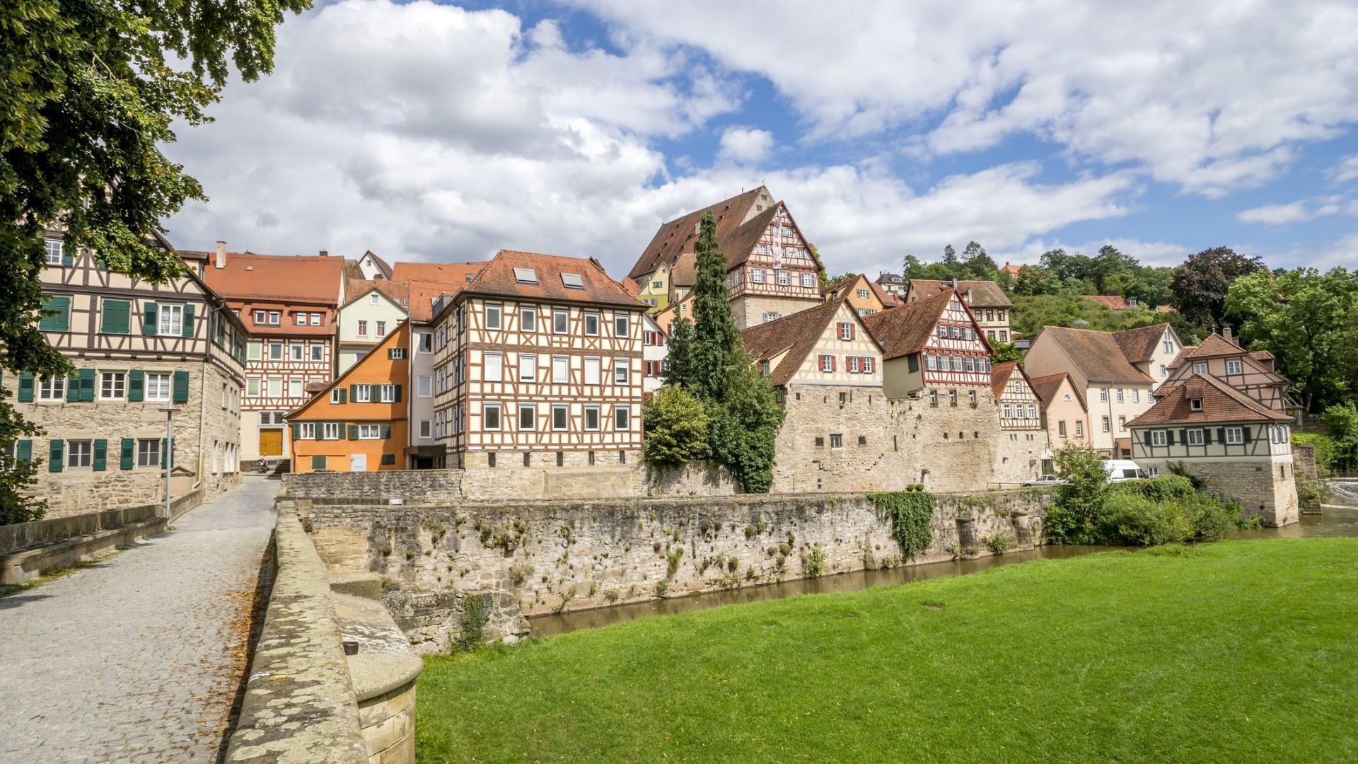 Schwaebisch Hall: Old town along the Burgenstrasse